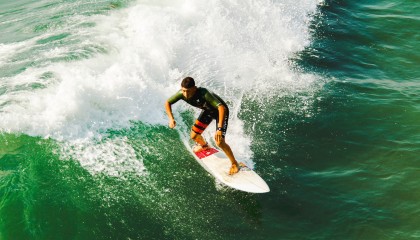 开云网址-_猛龙奋起直追，逐渐逼近强敌_，猛龙追击